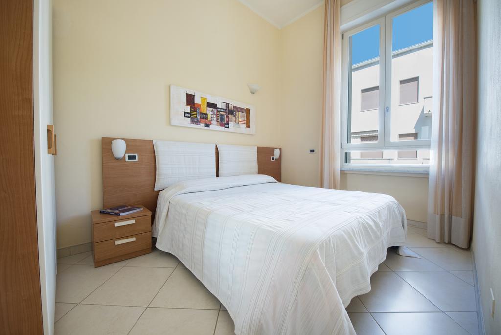 Residence Colombo Виареджо Экстерьер фото